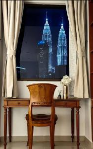 Khu vực ghế ngồi tại Bukit Bintang Pavilion KLCC Wisma Cosway