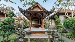 Marwati Guest House外面的花园