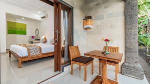 Marwati Guest House外面的花园