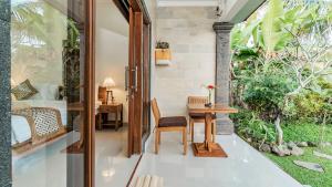Marwati Guest House外面的花园