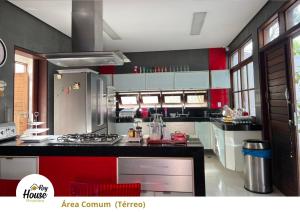 Kuchyň nebo kuchyňský kout v ubytování Rey House