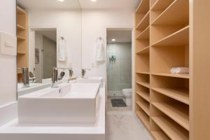 Ảnh trong thư viện ảnh của Apartment with Private Rooftop in Medano ở Cabo San Lucas