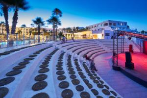 Piscina en o cerca de Nozha Beach Resort & Spa