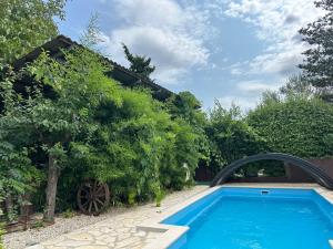 Bazén v ubytování Bokalu with private pool nebo v jeho okolí