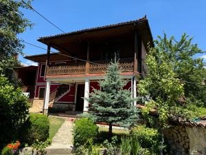 The building in which a vendégházakat is located