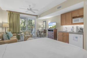 Kuchyň nebo kuchyňský kout v ubytování Margot Bay condo