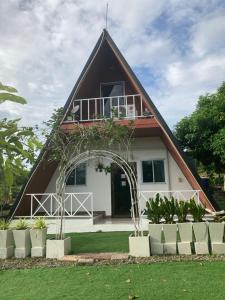 Aed väljaspool majutusasutust วิวธารารีสอร์ท (ViewThara Resort) +37 fotot