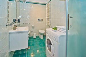 Ένα μπάνιο στο Beautiful SeaView apartment Hvar Villa 6p