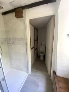 Koupelna v ubytování Le Belvertine - En-suite chambre d'hote