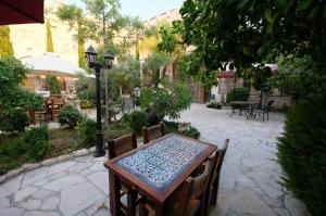 Aed väljaspool majutusasutust St. George’s Cathedral Pilgrim Guesthouse – Jerusalem +37 fotot
