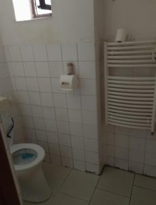 Koupelna v ubytování Domek u lesa