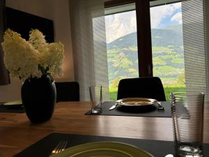 Nespecifikovaný výhled na hory nebo výhled na hory při pohledu z apartmánu