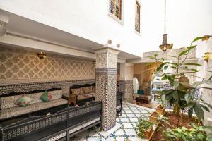 Kuchyň nebo kuchyňský kout v ubytování Riad Mounana fez luxurious palace & spa