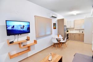 Gallery image of Adams Suite 1 in Paleo Tsifliki