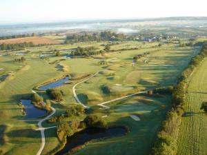 Bird's-eye view ng The Wiltshire Hotel, Golf and Leisure Resort