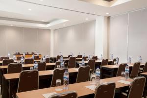 The business area and/or conference room at Amaris Hotel Citra Raya – Tangerang