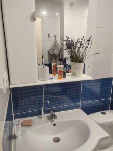 Phòng tắm tại Home sweet home -Central & cozy