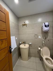 Koupelna v ubytování 2 bedroom furnished apartment Cedar Hills, Murree