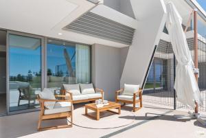 Μπαλκόνι ή βεράντα στο ViVi Homes - Marisol Pool, Sauna, Gym, Spa & Beach