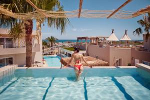 The swimming pool at or close to Sofia Resort Luxury Suites