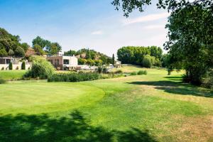 Zahrada ubytování Domaine Ribiera, Hotel 5 Etoiles, SPA & Golf - Forcalquier