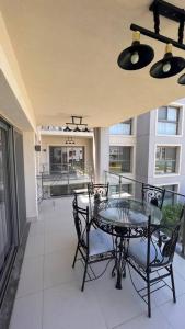 Balkón nebo terasa v ubytování Cozy 4-Bedroom In Marina Marassi