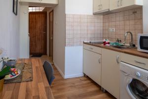 Central - Bright - Calm Studio for Solo Travellers 1024 Budapest, Kis Rókus utca 5 kép - 2