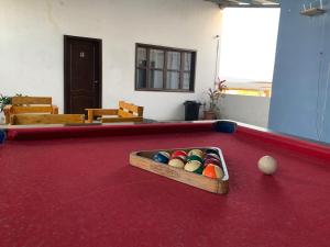 Biliár nebo kulečník v ubytování Hostal El Naufrago 2