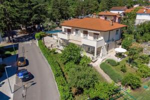 Imagen de la galería de Ferienapartment mit Terrasse für sechs Personen, en Mošćenička Draga