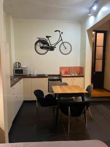 Gallery image of AMSTELHUIS APARTMENTS PROVIDENCIA Santiago Baquedano in Santiago +34 photos