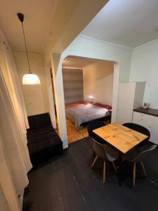 Gallery image of AMSTELHUIS APARTMENTS PROVIDENCIA Santiago Baquedano in Santiago