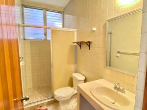 Koupelna v ubytování Condominio del Centro Zihuatanejo