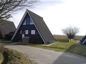 Hoone, kus puhkemaja asub