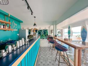 Kuchyň nebo kuchyňský kout v ubytování Baan Sailboat Beach Kohlarn