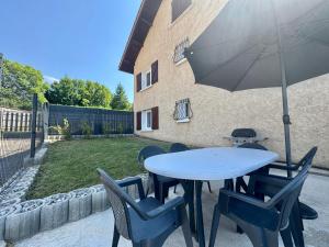 Το κτήριο όπου στεγάζεται  το διαμέρισμα