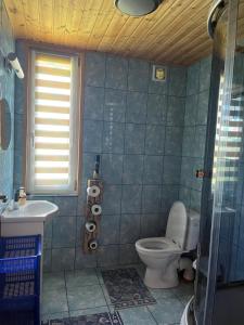 Et badeværelse på Domek na Mazurach - nad jeziorem Dadaj