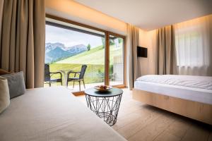 Widok na góry z tego hotelu