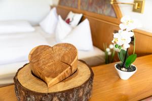 Postel nebo postele na pokoji v ubytování Hotel Schauinsland