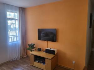 Et tv og/eller underholdning på Vineyard luxery spa resort