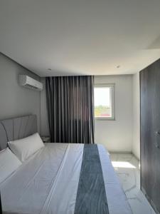 Letto o letti in una camera di Suli Beach Apartments