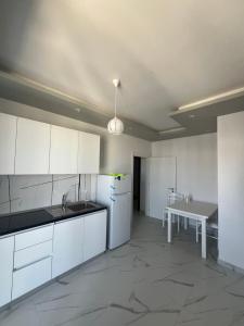 Cucina o angolo cottura di Suli Beach Apartments