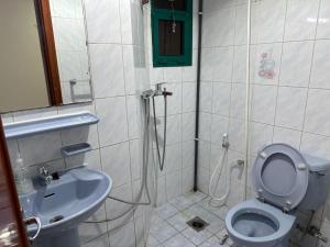 Φωτογραφία από το άλμπουμ του Khalidiya 02 For men only στο Άμπου Ντάμπι