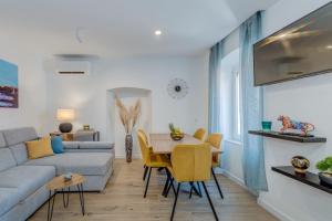 Χώρος καθιστικού στο New luxury apartments in the center of Omiš
