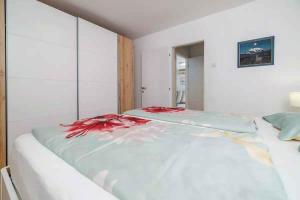 Posteľ alebo postele v izbe v ubytovaní Apartment in Crikvenica 39351