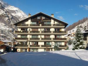 Üldine mäevaade või majutusasutusest Kummublick Täsch, Nähe Zermatt pildistatud vaade