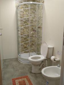 Ванная комната в Los amancay del ventana Otto