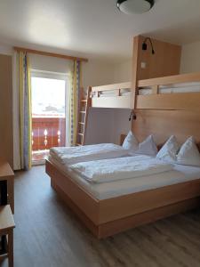 Letto o letti in una camera di Hanneshof