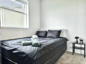 Photo de la galerie de l'établissement Cozy Apartment by Keflavik Airport, à Njarðvík