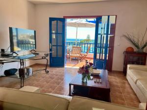 A seating area at CASA del CHARCO 2,0