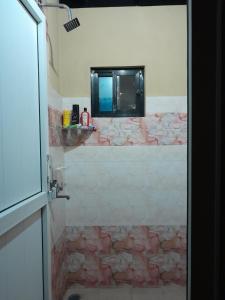 Un baño de Sunny Peace Home